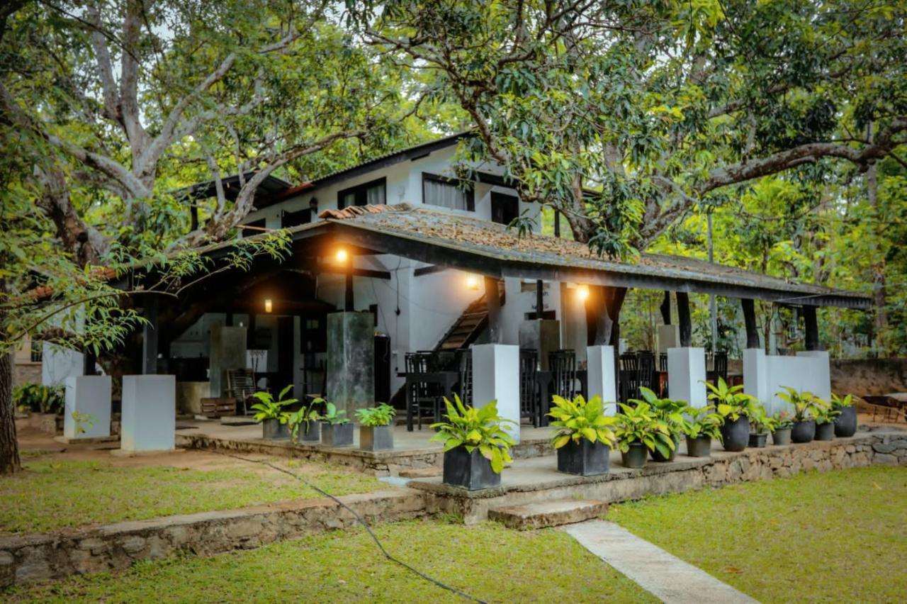 Hotel Sigiriya Kele Exterior photo