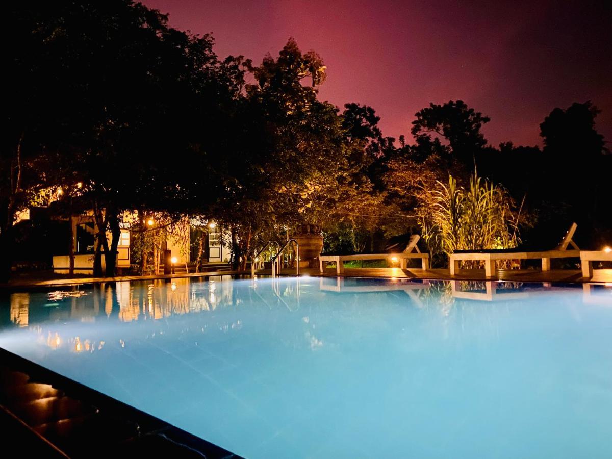 Hotel Sigiriya Kele Exterior photo