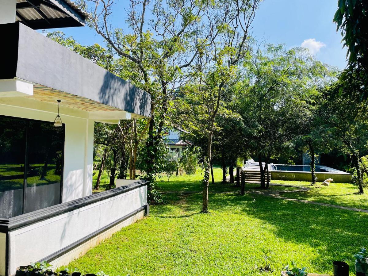 Hotel Sigiriya Kele Exterior photo